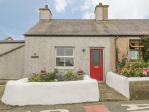 Simdda Wen Cottage Hotels in Llanfaethlu