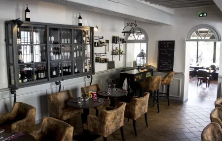 Hotel de France - Hôtel de Charme en Provence Отели в г. Мазог