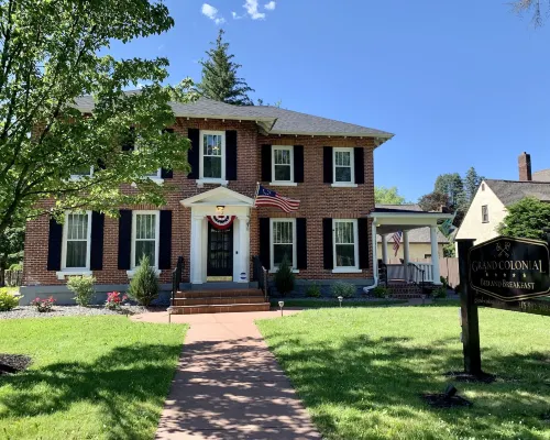 Grand Colonial B&B Hotels in Herkimer County