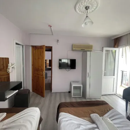 Karya Hotel