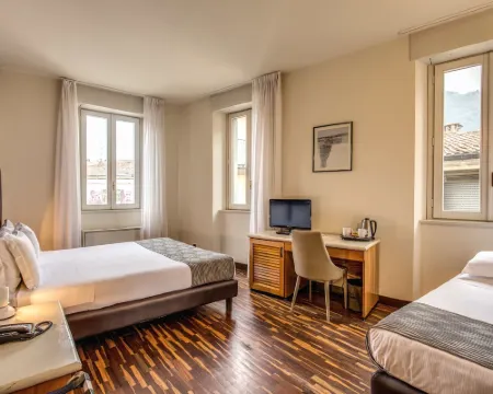 アルベルゴ フィレンツェ コモのホテル