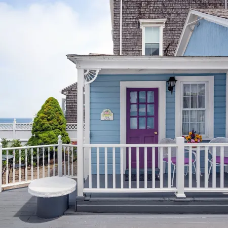 The Blue Dory Inn