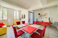 Le Limas Hotels in Villeneuve-lès-Avignon