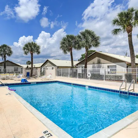 Screened Patio & Grill at Sebring Resort Community