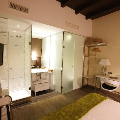 Evenia Alcalá Boutique Hotel Hotels near Alcalá University