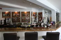 The Craven Heifer Inn - bar