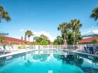 Island Sun Inn & Suites - Historic Venice & Beach Getaway Hotels in Venice