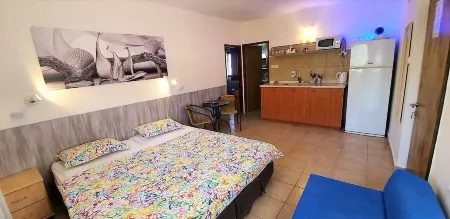 Aloni - Guest House Dead Sea Отели в г. Tamar