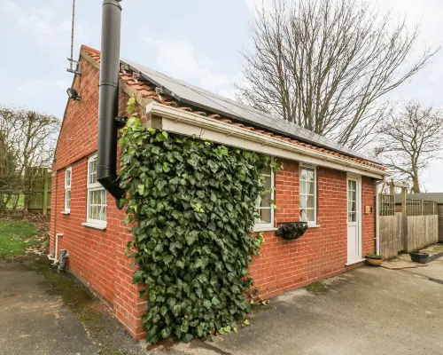 Wee Woody Hotels in Cottingham