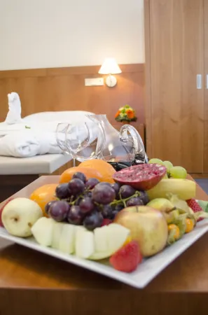 Hotel Reza Отели в г. Франтишкови-Лазне