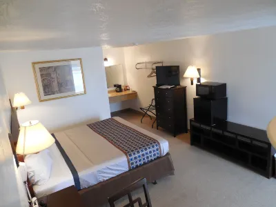 70 號汽車旅館 Wood Hat Spirits Distillery附近的飯店