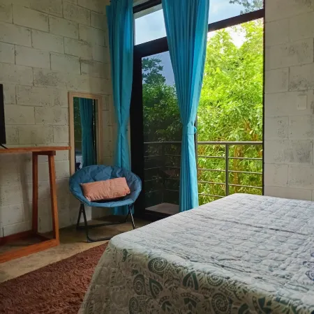 M&K House