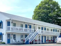 Seacoast Motel Hotels in Wells