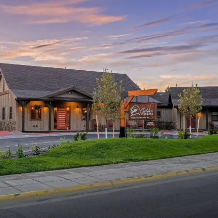 Golden Stone Inn