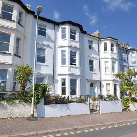 7 Seafield Road