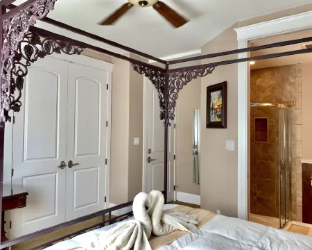 Eagle Rock Bed and Breakfast Hotels in Chemainus