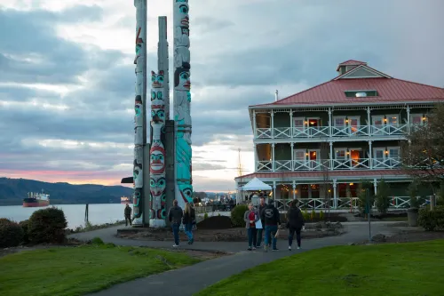 McMenamins Kalama Harbor Lodge Hotel di Cowlitz County