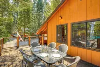 Walk to Lake Almanor: Prattville Cabin w/ 2 Decks! - 3-Star