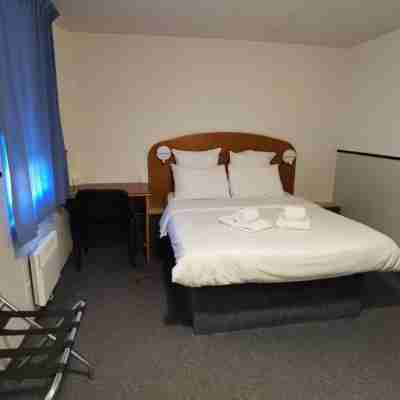 Quick Palace Epinal Rooms