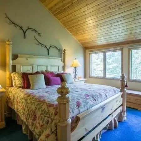 Townsend Place Condo 3 Minutes Walk to Beaver Creek VIllage by RedAwning