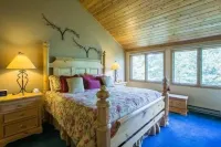 Townsend Place Condo 3 Minutes Walk to Beaver Creek VIllage by RedAwning
