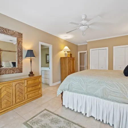 Stunning Marsh Lake Villa Perfect For Entertaining Sue's Way 3 Bedroom Villa by Peace Vacations