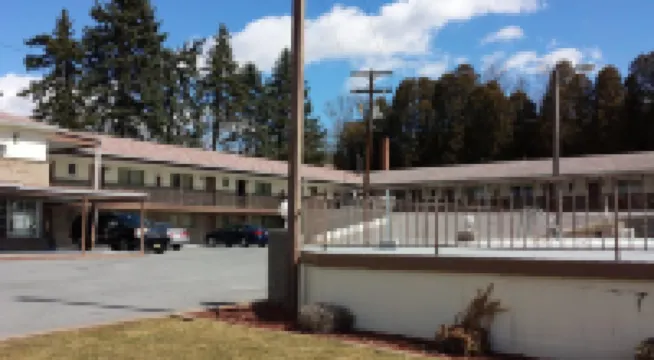 バジェット ホスト ミッドウェイ イン ベドフォードのホテル