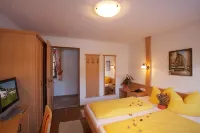 Gästehaus am Graben Hotels in Berwang