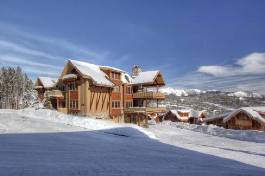 Luxury Suite 6a 3 Bedroom Condo by Moonlight Basin Lodging