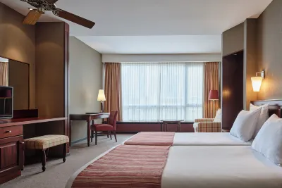 Theater Hotel Hotels near LONGCHAMP
