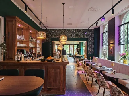 Hotel de Villa Отели в г. Kaatsheuvel