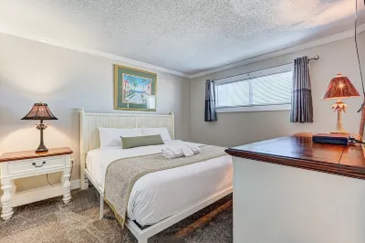 1107 Surf's up by Atlantic Towers Hotels near North Carolina Aquarium at Fort Fisher