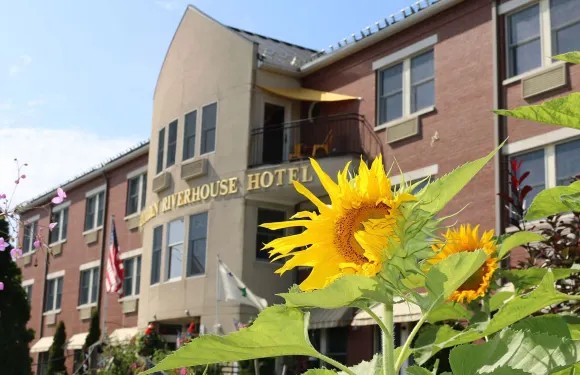 卡姆登河屋酒店