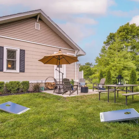 Country Home Near Eiu and Lake Charleston!
