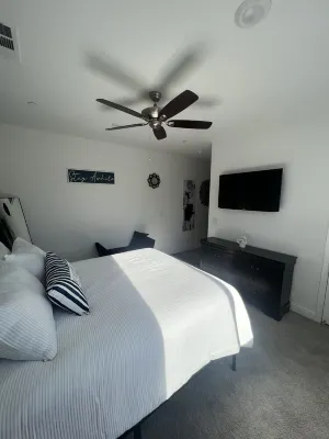 Luxurious 1 Bedroom In-law Suite "Private Entry" Hotels near Walmart Supercenter