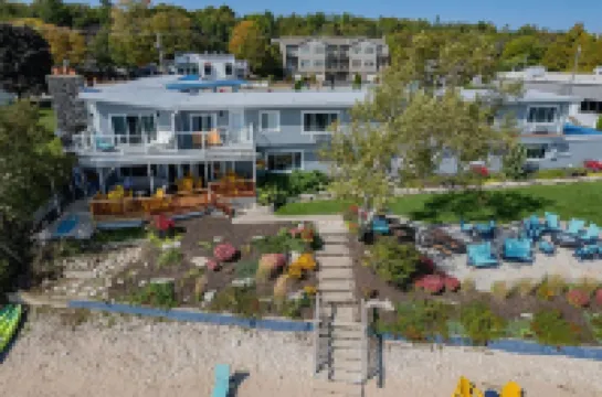 Beachfront Inn Hotels in 