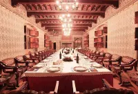 Castello di Pavone Hotel a Romano Canavese