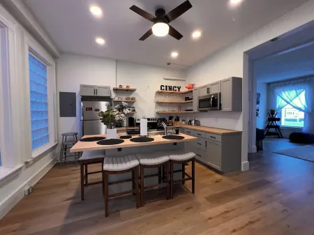 Top floor condo! Just a short walk to OTR, Fountain Square, and the Stadiums!