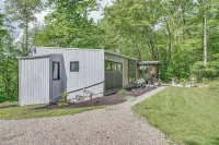 'Alpine House' Modern Delevan Cabin on 2 Acres