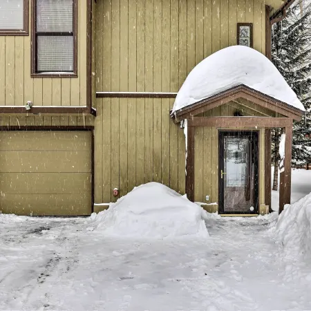Frisco Townhome w/ Hot Tub - 10 Mi to Breckenridge