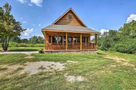 Hot Springs Cabin Rental: 2 Mi to Lake Hamilton!