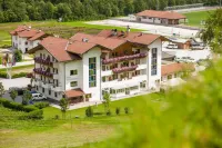 Hotel Bergkristall Hotels in 