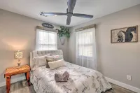 Cozy & Scenic Hodgen Cottage on 650 Acres! - 3-Star