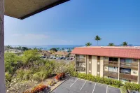 Kailua-Kona Condo Steps to Beach and Downtown! Hotels in Kailua-Kona
