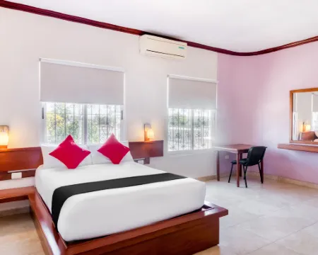 Monte Salerno Hotel & Suites Hoteles en Montemorelos