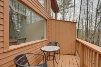 North Conway Townhome w/ Private Hot Tub & Deck! - 3-Star