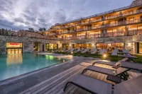 Tratterhof Mountain Sky Hotel - Pools