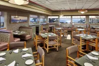 Cavalier Oceanfront Resort - breakfast