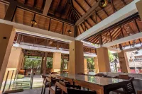 LUXTORI Arugambay