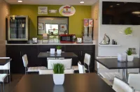 Super 8 by Wyndham Stockbridge